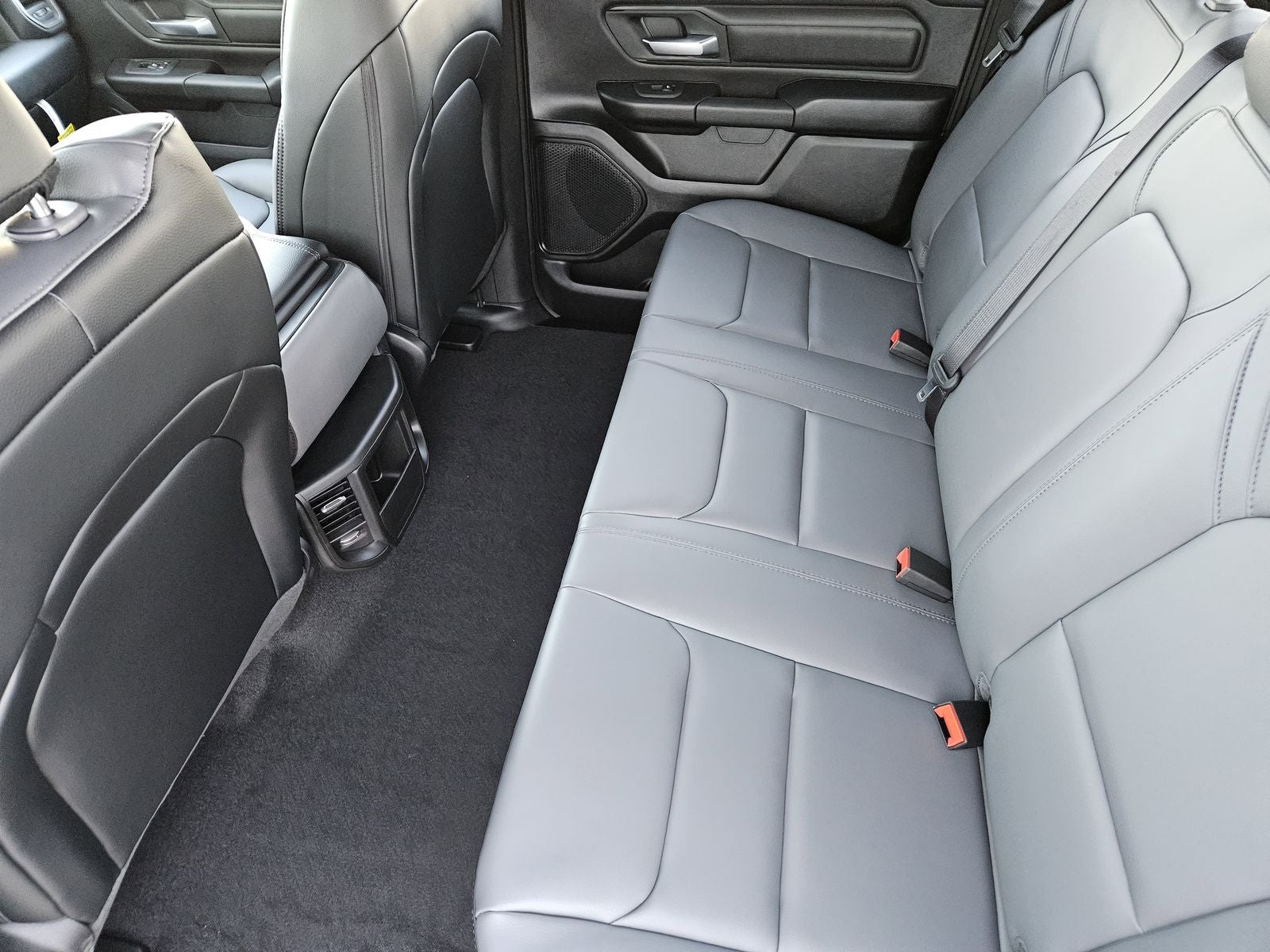 2026 RAM Ram 1500 RAM 1500 TRADESMAN CREW CAB 4X2 5'7' BOX