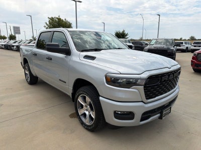 2026 RAM Ram 1500 RAM 1500 EXPRESS CREW CAB 4X4 5'7' BOX