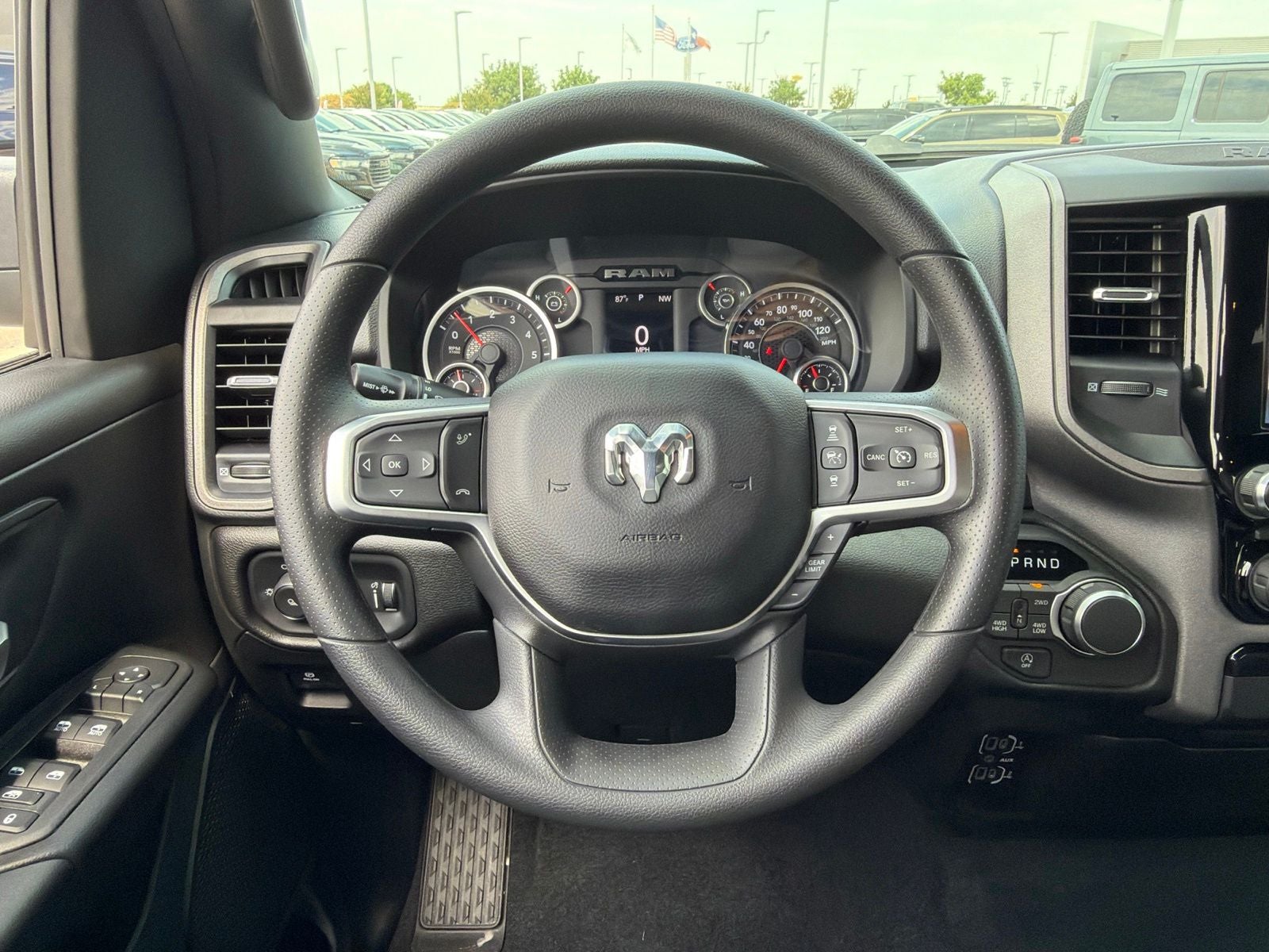 2026 RAM Ram 1500 RAM 1500 TRADESMAN CREW CAB 4X4 5'7' BOX