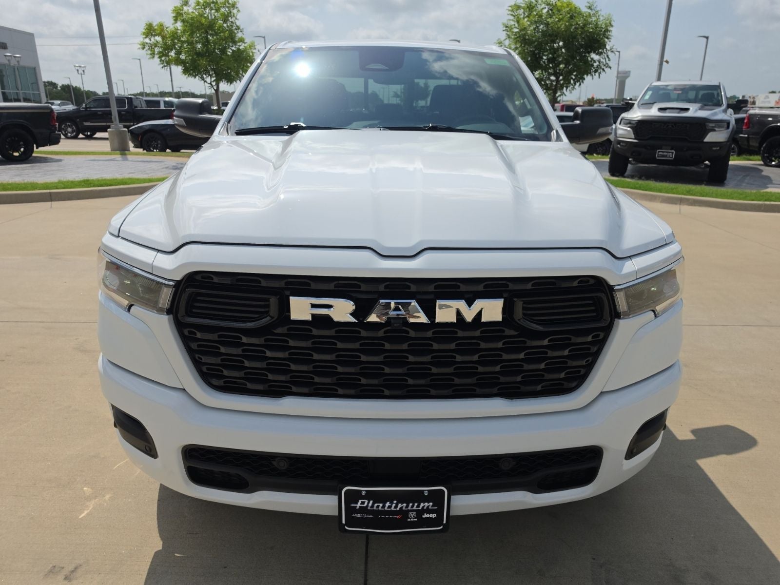 2026 RAM Ram 1500 RAM 1500 LONE STAR CREW CAB 4X4 5'7' BOX