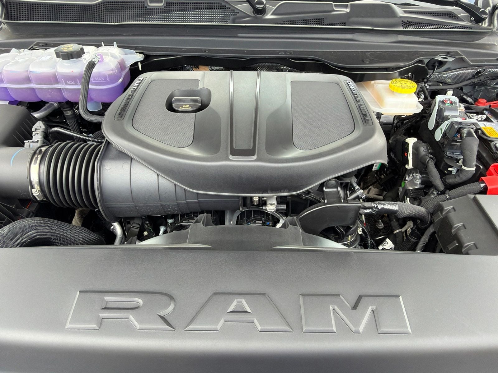 2026 RAM Ram 1500 RAM 1500 WARLOCK CREW CAB 4X4 5'7' BOX
