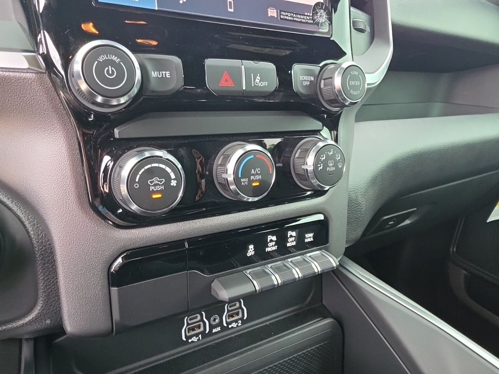 2026 RAM Ram 1500 RAM 1500 EXPRESS CREW CAB 4X4 5'7' BOX