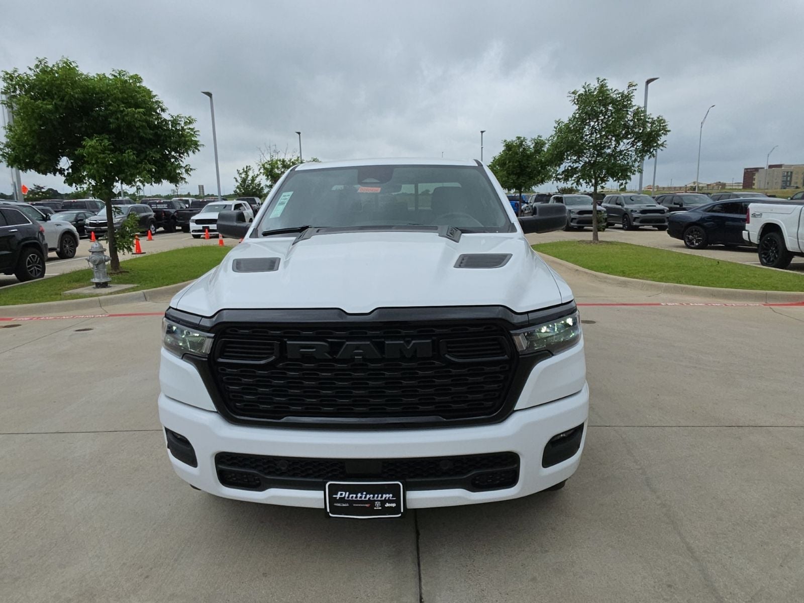 2026 RAM Ram 1500 RAM 1500 EXPRESS CREW CAB 4X4 5'7' BOX
