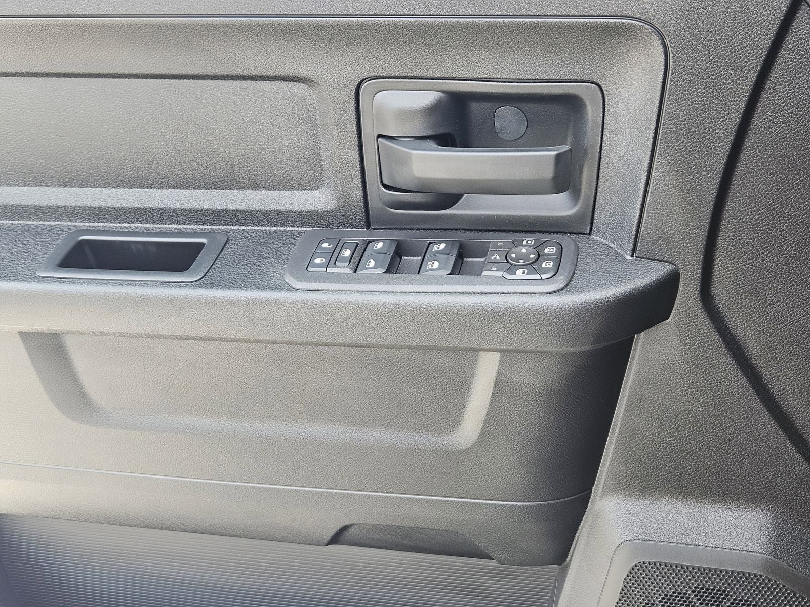 2026 RAM Ram 2500 RAM 2500 BLACK EXPRESS CREW CAB 4X4 6'4' BOX