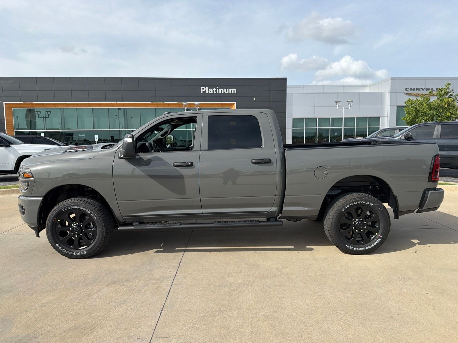 2026 RAM Ram 2500 RAM 2500 BLACK EXPRESS CREW CAB 4X4 6'4' BOX