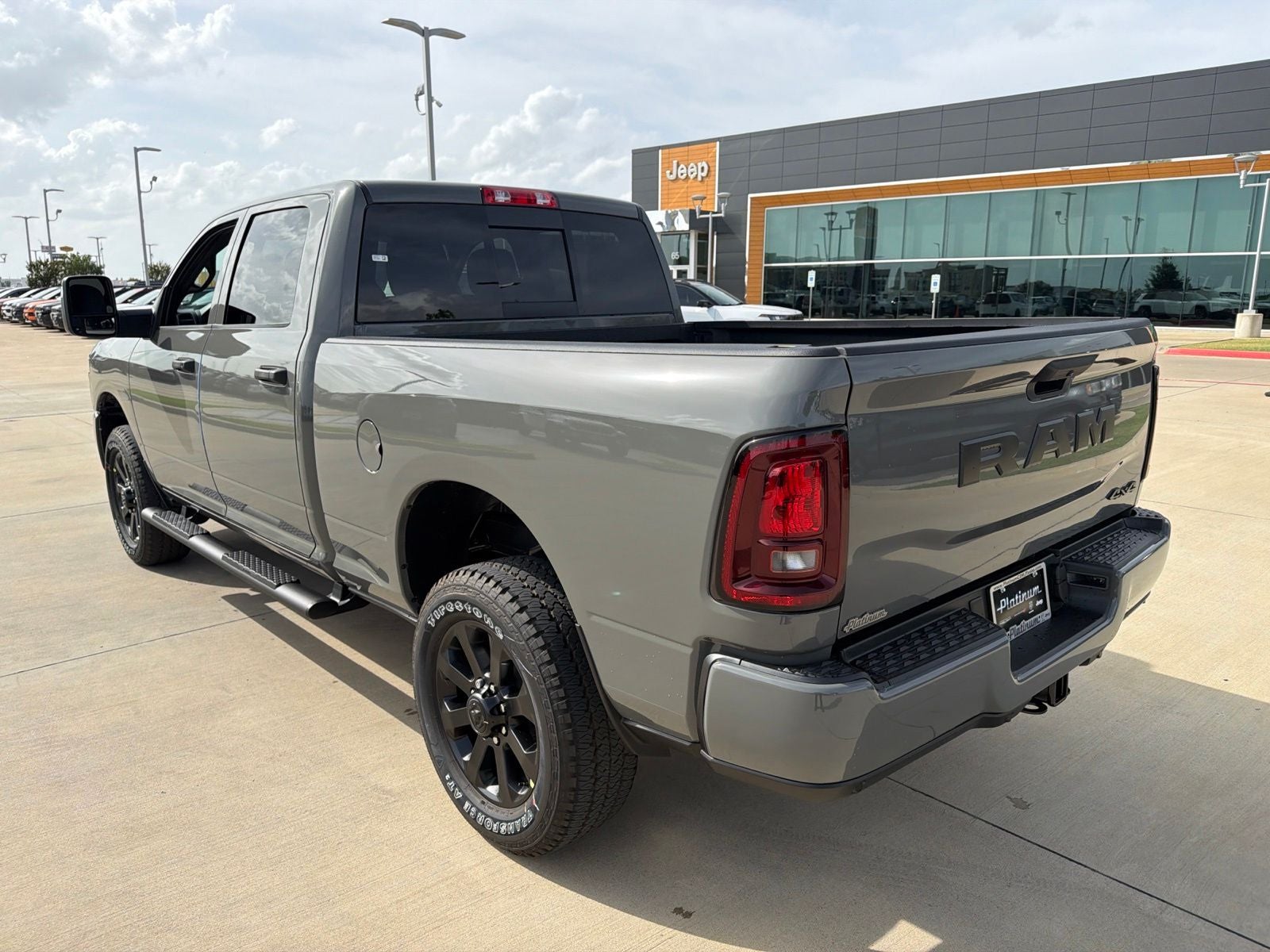 2026 RAM Ram 2500 RAM 2500 BLACK EXPRESS CREW CAB 4X4 6'4' BOX