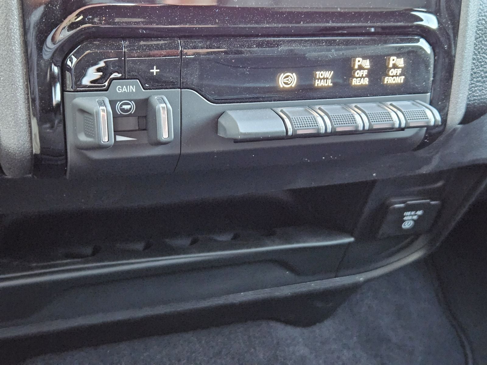 2025 RAM Ram 2500 RAM 2500 TRADESMAN CREW CAB 4X4 8' BOX