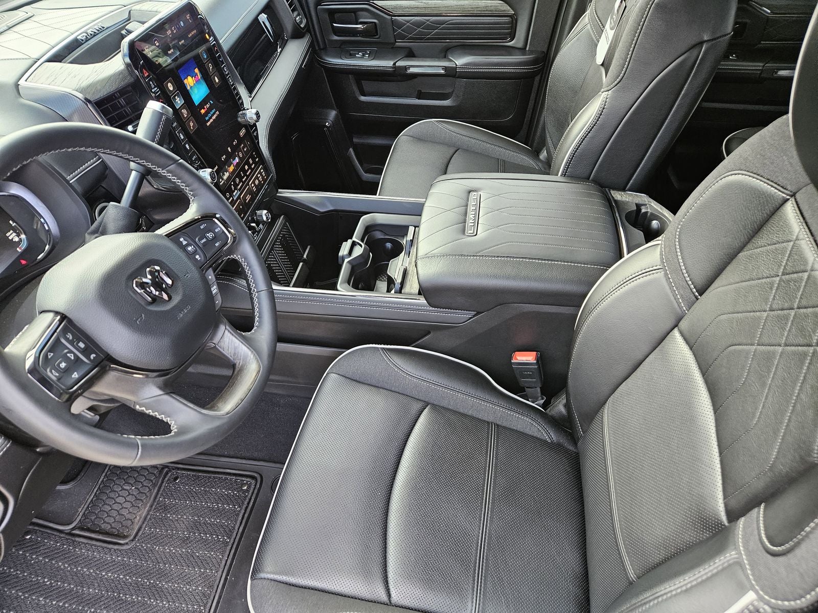 2025 RAM Ram 2500 Limited Crew Cab 4x4 6'4' Box