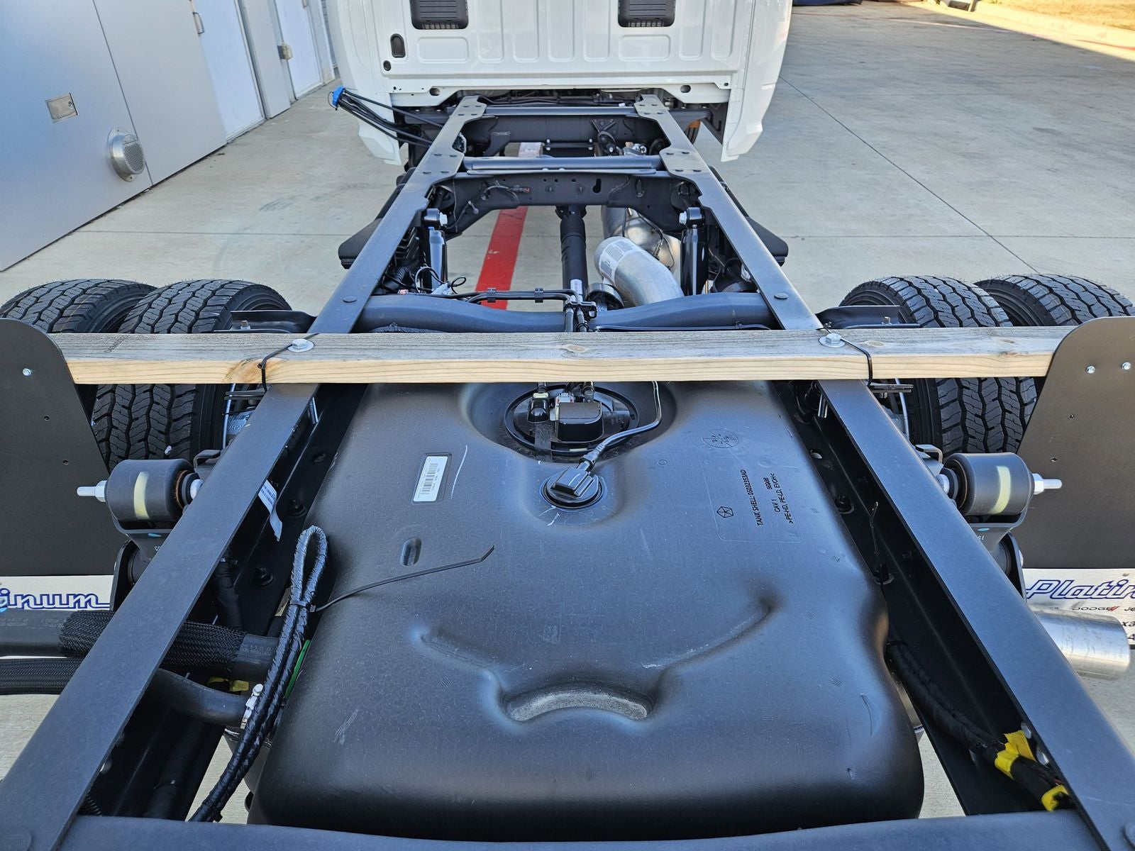 2026 RAM Ram 5500 Chassis Cab RAM 5500 TRADESMAN CHASSIS CREW CAB 4X4 84' CA