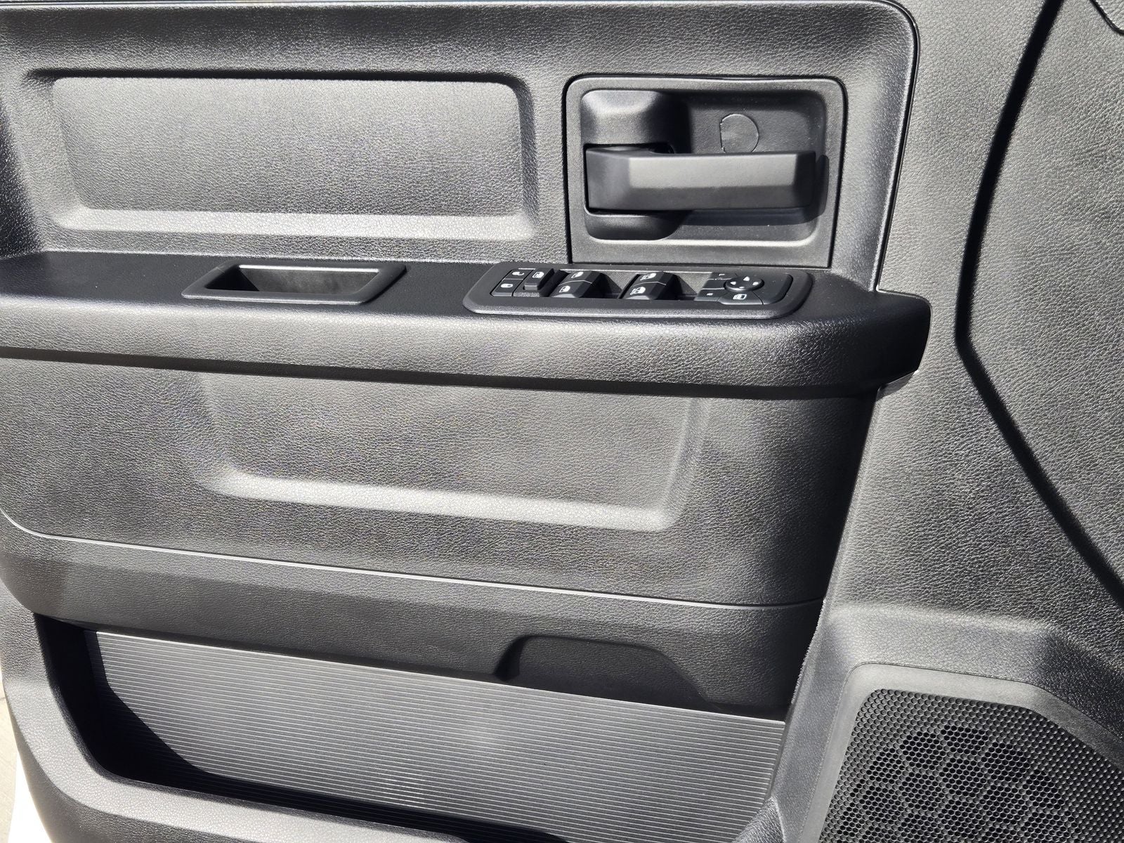 2026 RAM Ram 3500 Chassis Cab RAM 3500 TRADESMAN CREW CAB CHASSIS 4X4 60' CA