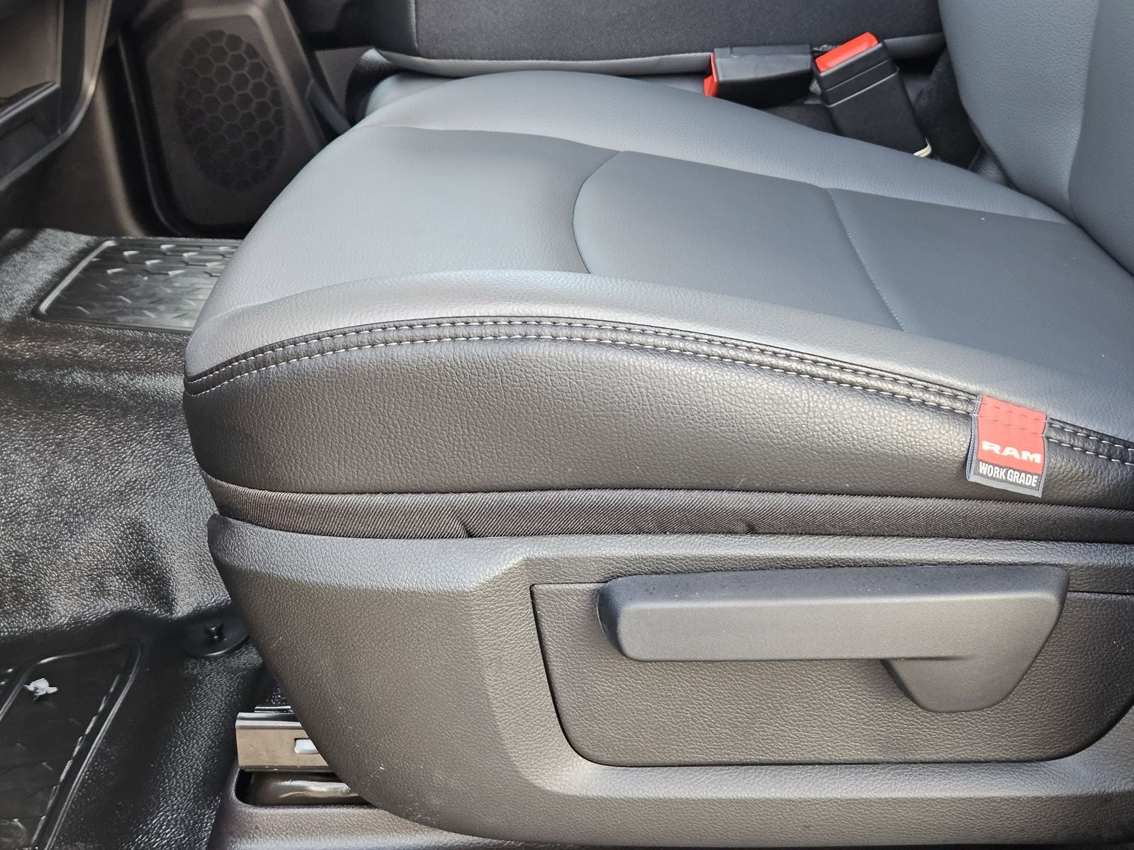 2026 RAM Ram 3500 Chassis Cab RAM 3500 TRADESMAN CREW CAB CHASSIS 4X4 60' CA