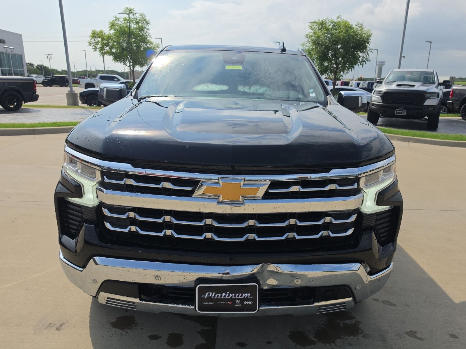 2023 Chevrolet Silverado 1500 4WD Crew Cab Short Bed LTZ