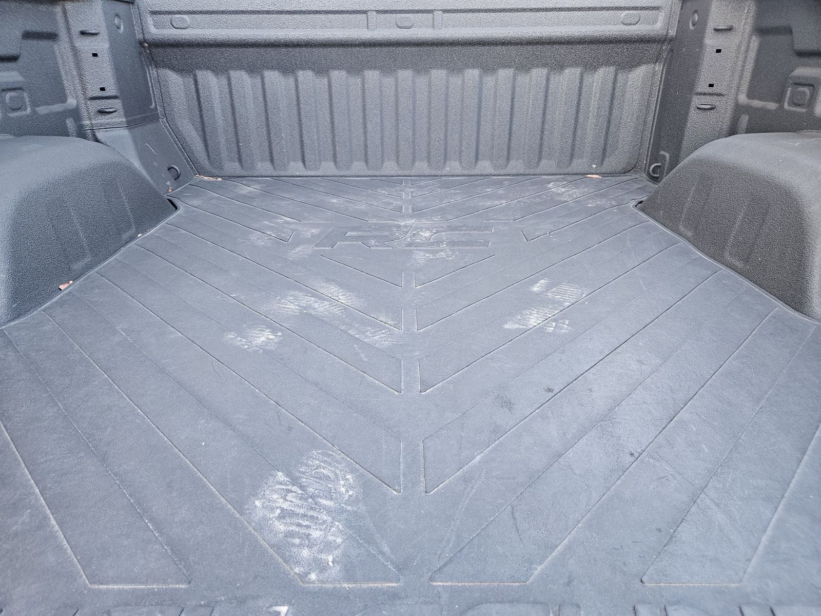 2024 GMC Sierra 1500 4WD Crew Cab Short Box Elevation with 3SB