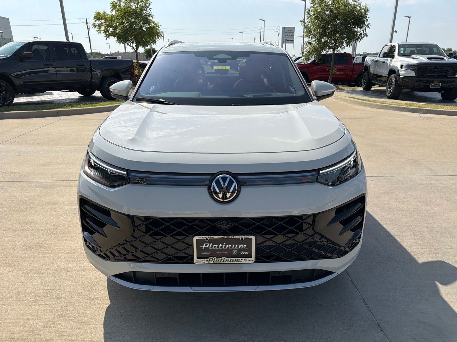 2026 Volkswagen Tiguan SEL R-Line Turbo