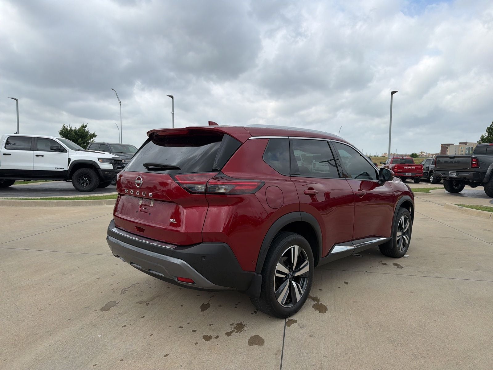 2023 Nissan Rogue SL FWD