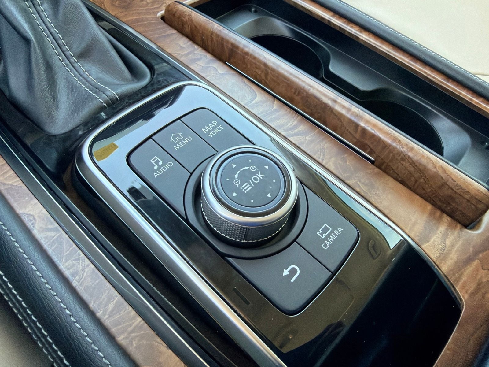 2021 Nissan Armada SL 2WD