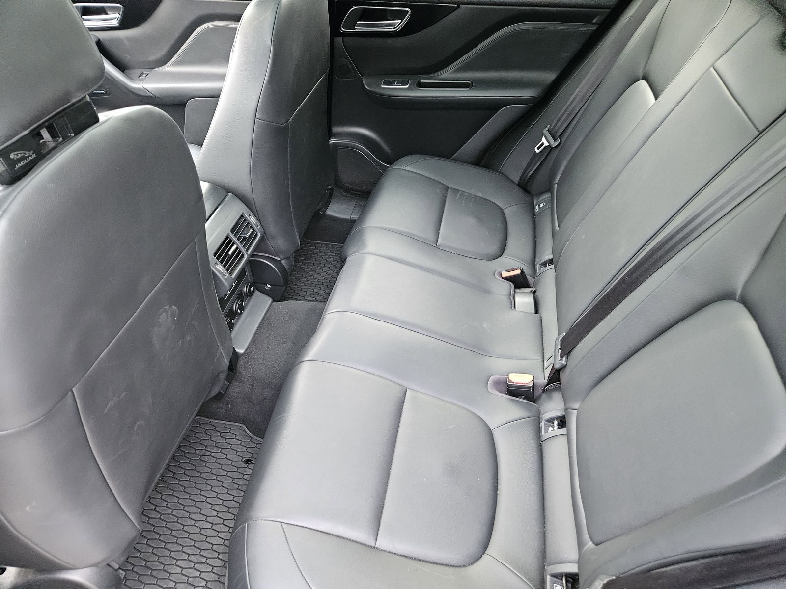2019 Jaguar F-PACE 25t Premium