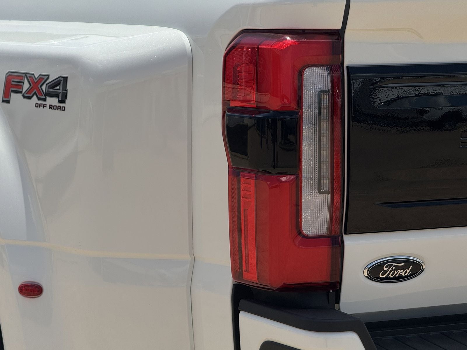 2025 Ford F-450SD Platinum DRW