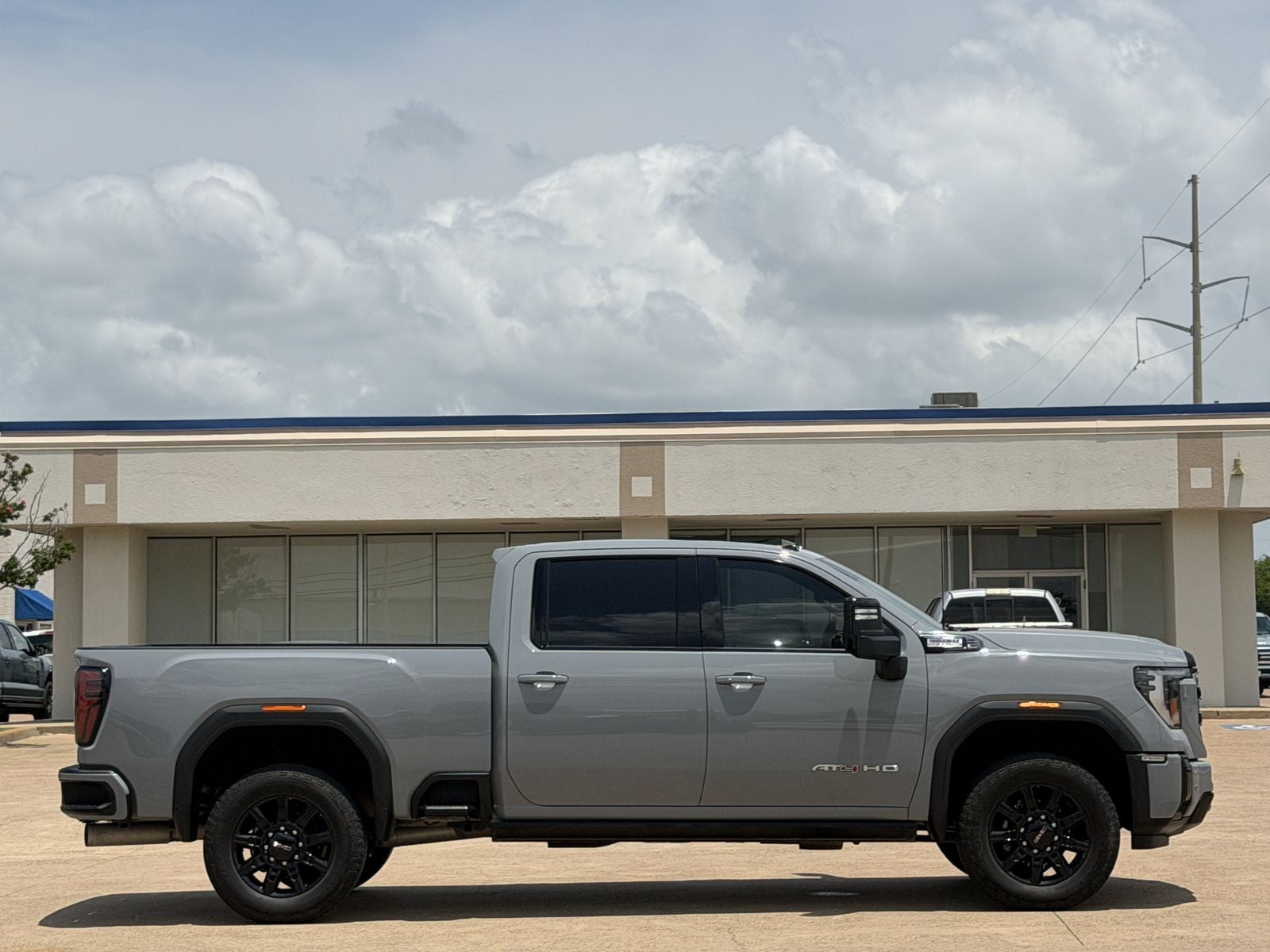 2025 GMC Sierra 2500HD AT4