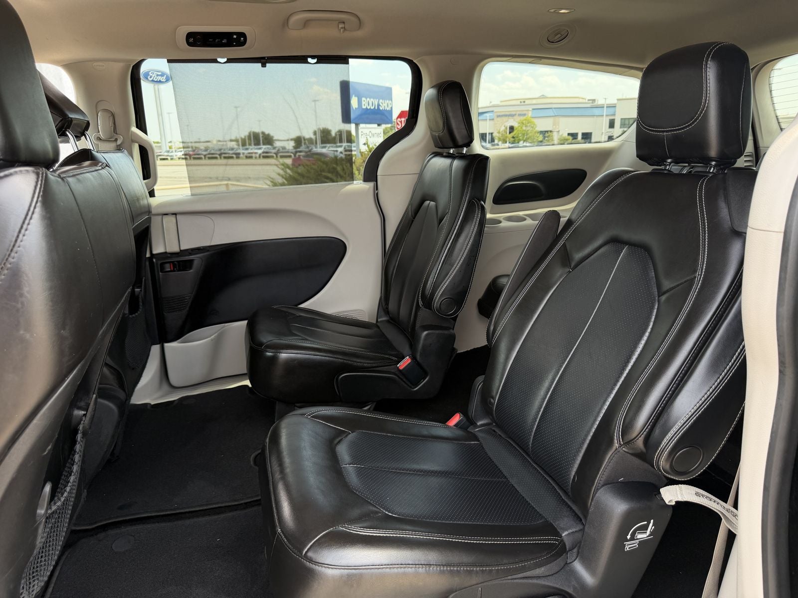 2021 Chrysler Voyager LXI