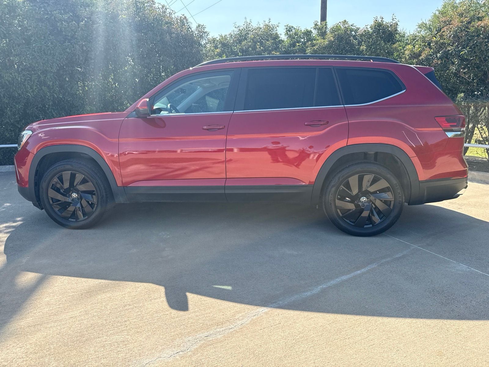 2024 Volkswagen Atlas 2.0T SE w/Technology