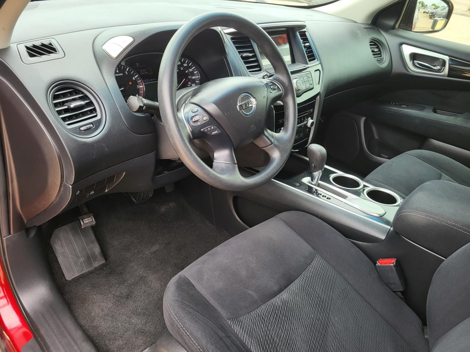 2016 Nissan Pathfinder S