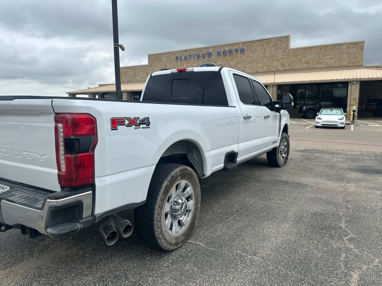 2025 Ford F-350SD Lariat