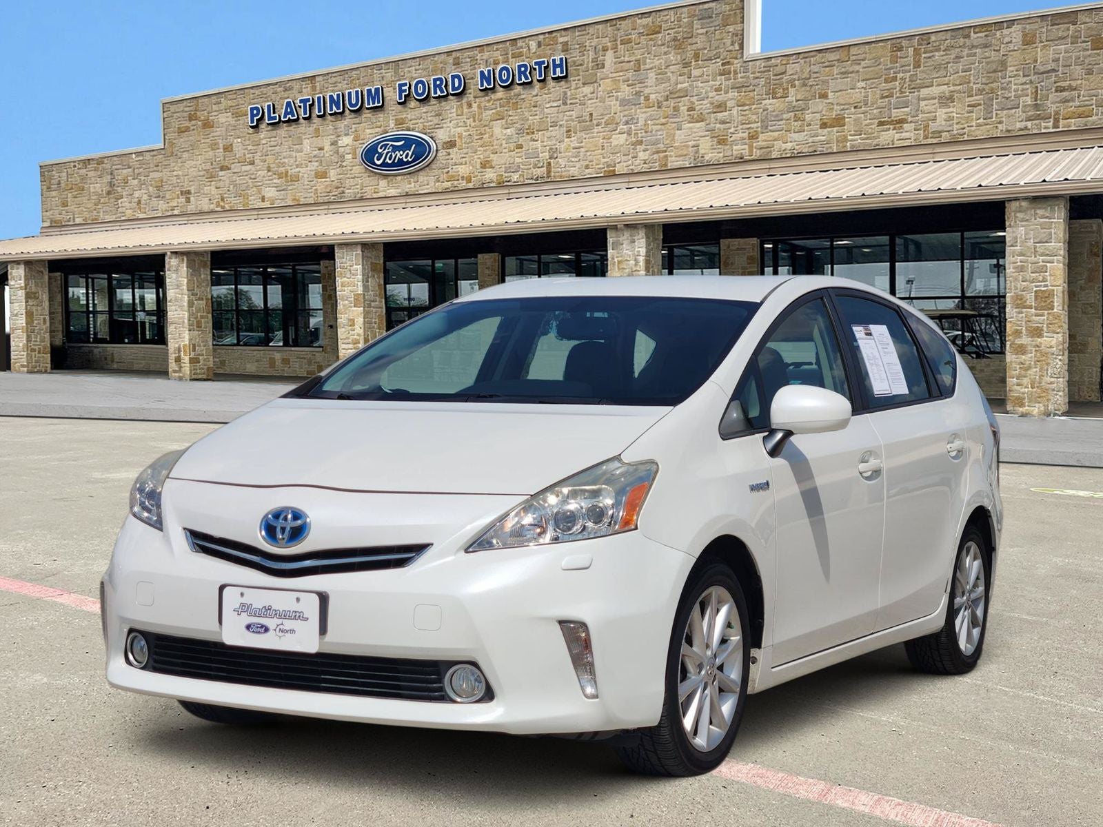 2014 Toyota Prius v Five
