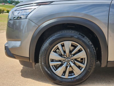 2023 Nissan Pathfinder SV