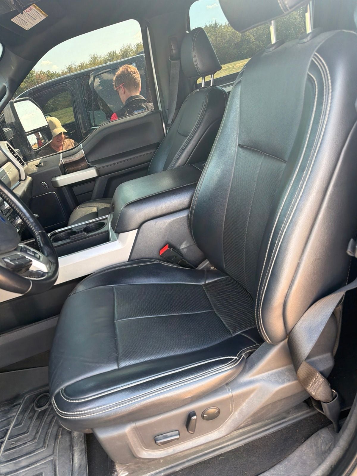 2022 Ford F-250SD Lariat