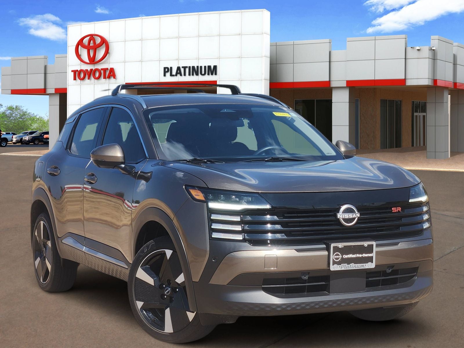 2025 Nissan Kicks SR