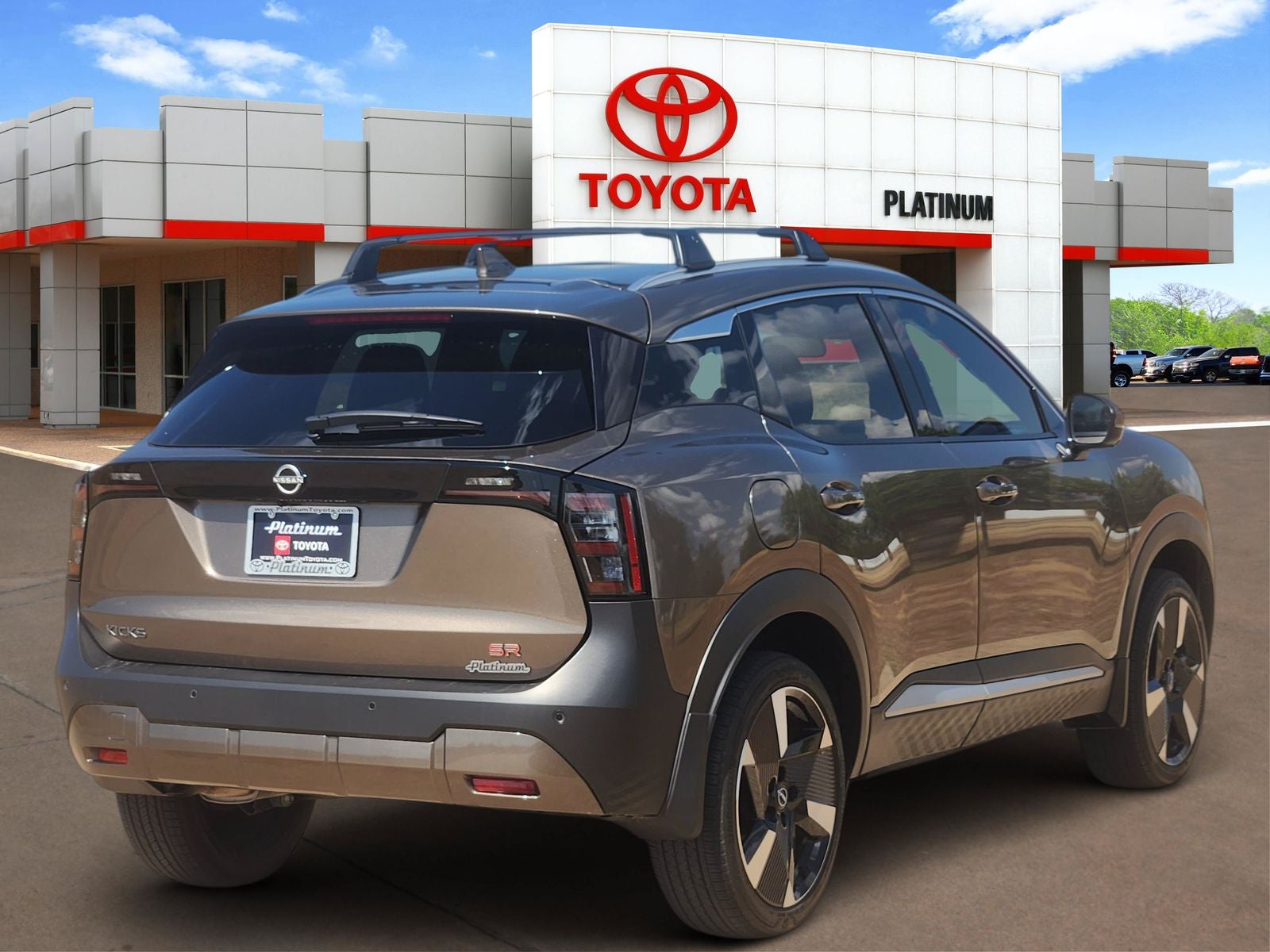 2025 Nissan Kicks SR
