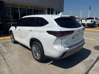 2025 Toyota Highlander Platinum