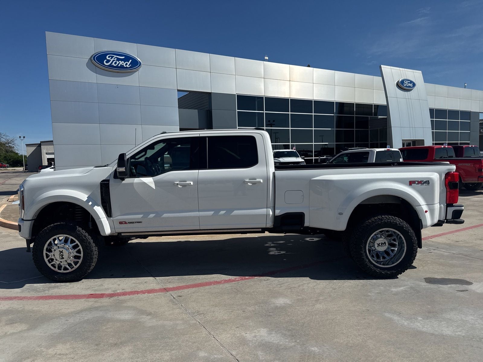 2025 Ford F-450SD Platinum DRW