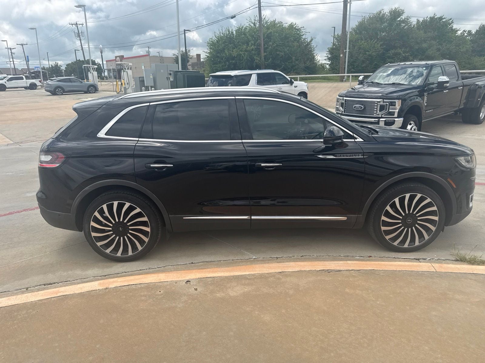2019 Lincoln Nautilus Black Label
