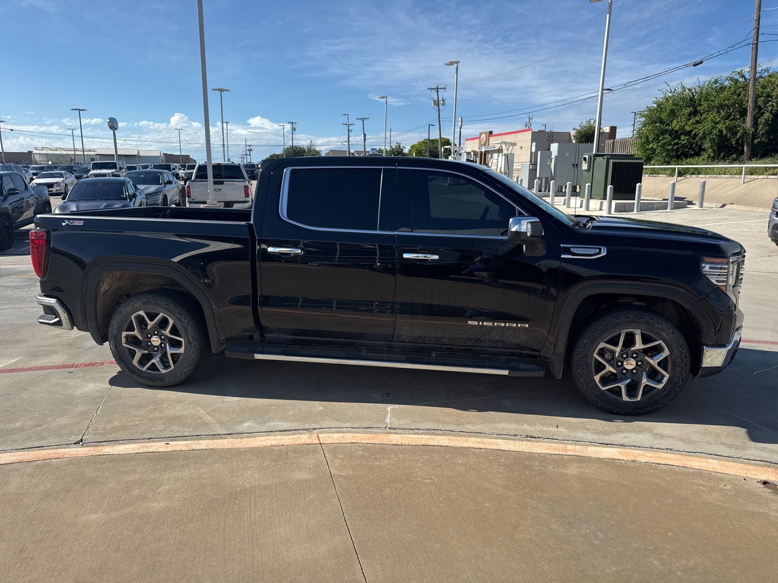 2023 GMC Sierra 1500 SLT