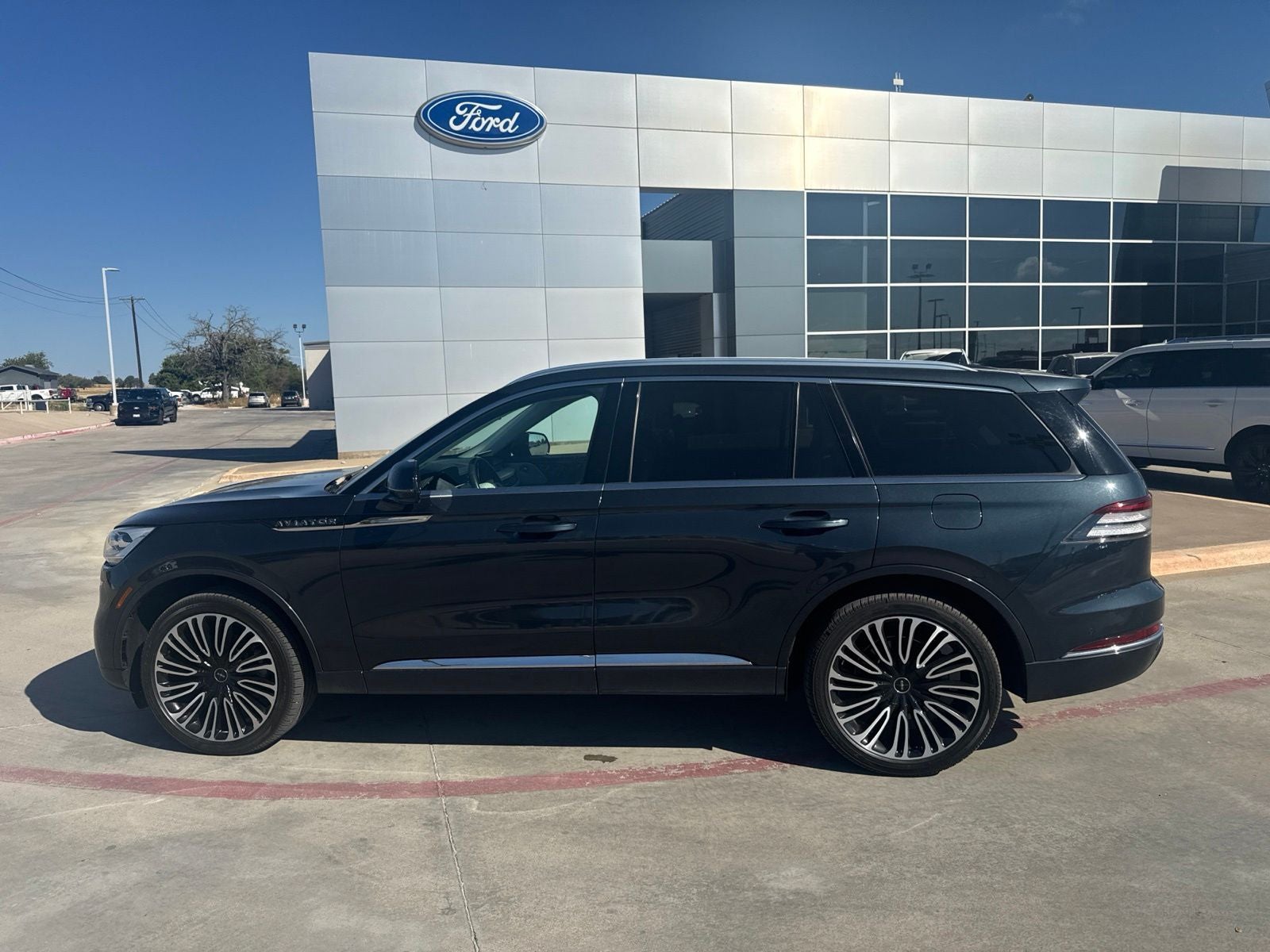 2023 Lincoln Aviator Black Label Premium
