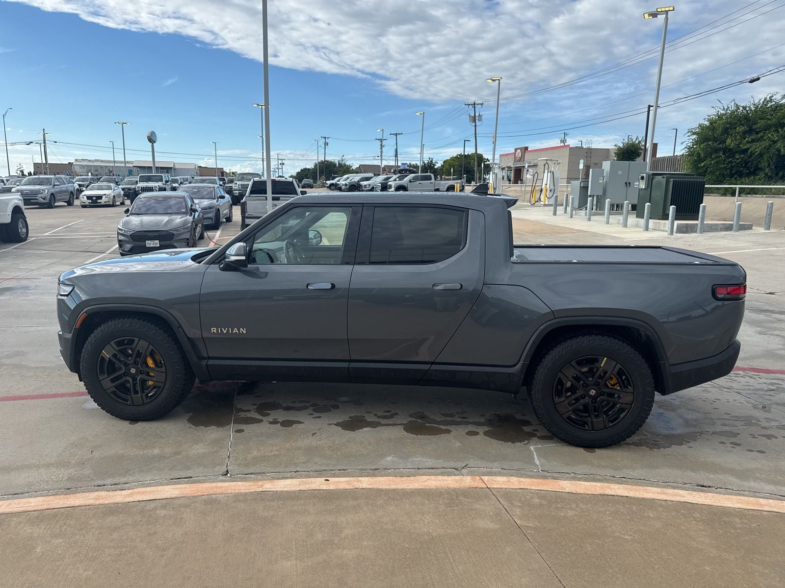 2022 Rivian R1T Adventure