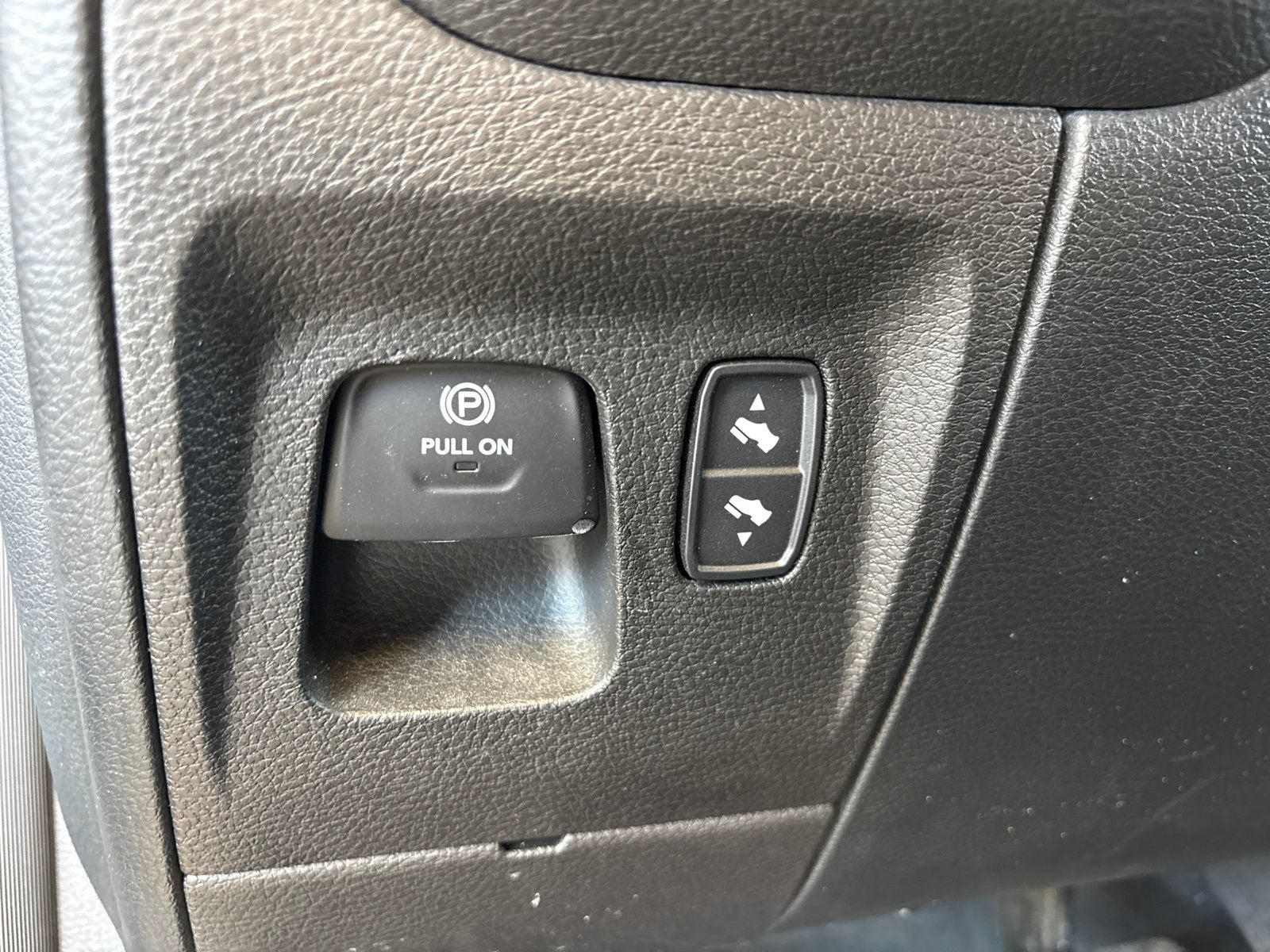 2021 RAM 1500 Lone Star Crew Cab 4x4 5'7" Box