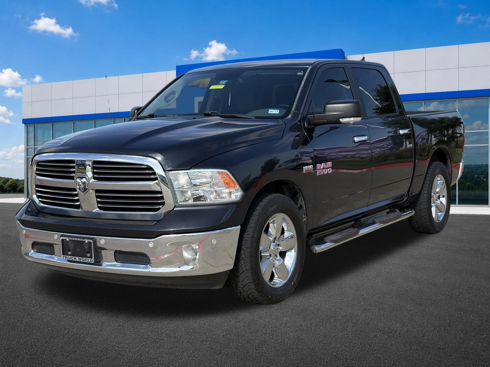 2017 RAM 1500 Lone Star Crew Cab 4x2 5'7" Box