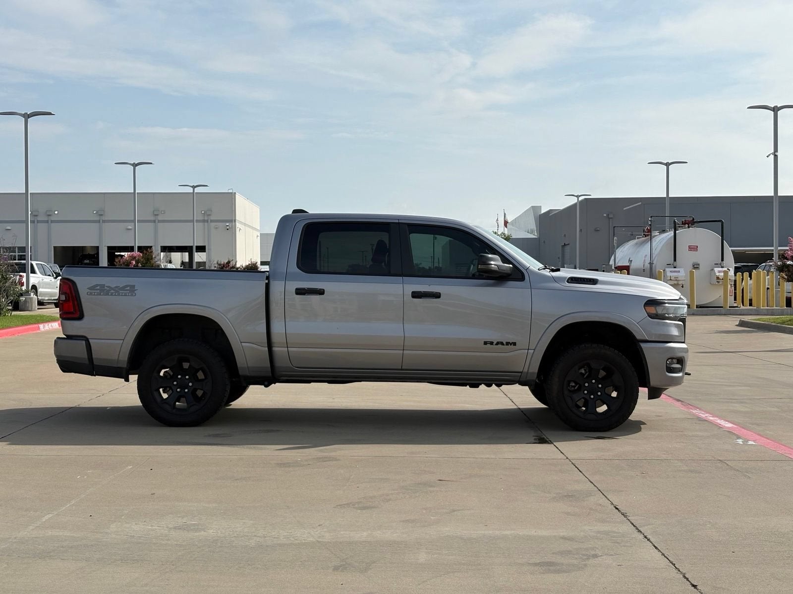 2025 RAM 1500 Lone Star Crew Cab 4x4 5'7" Box