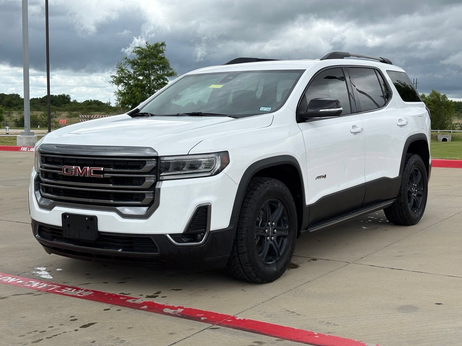 2023 GMC Acadia AT4