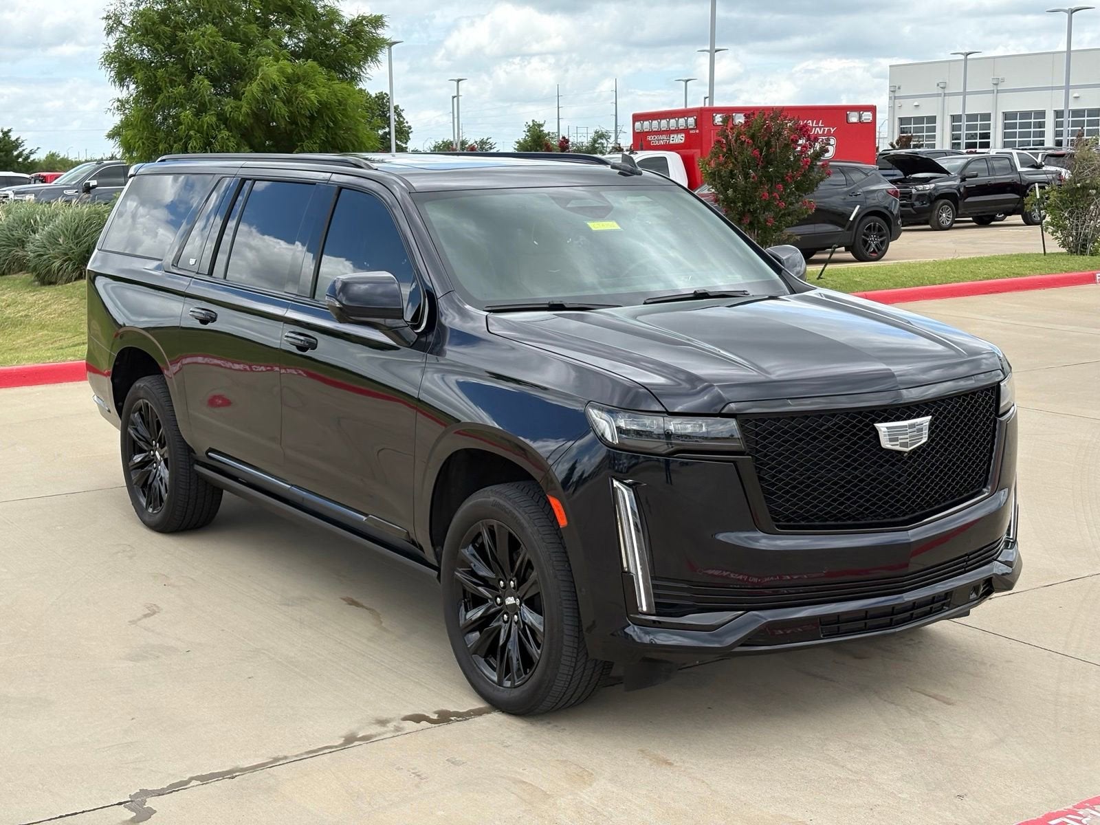 2023 Cadillac Escalade ESV Sport