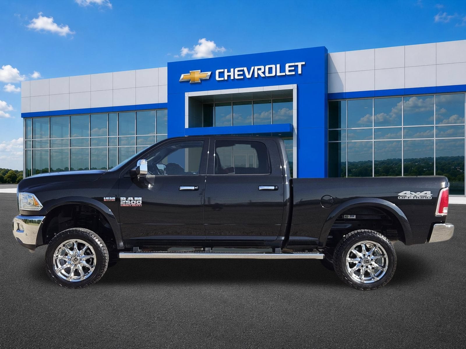 2018 RAM 2500 Laramie Crew Cab 4x4 6'4" Box