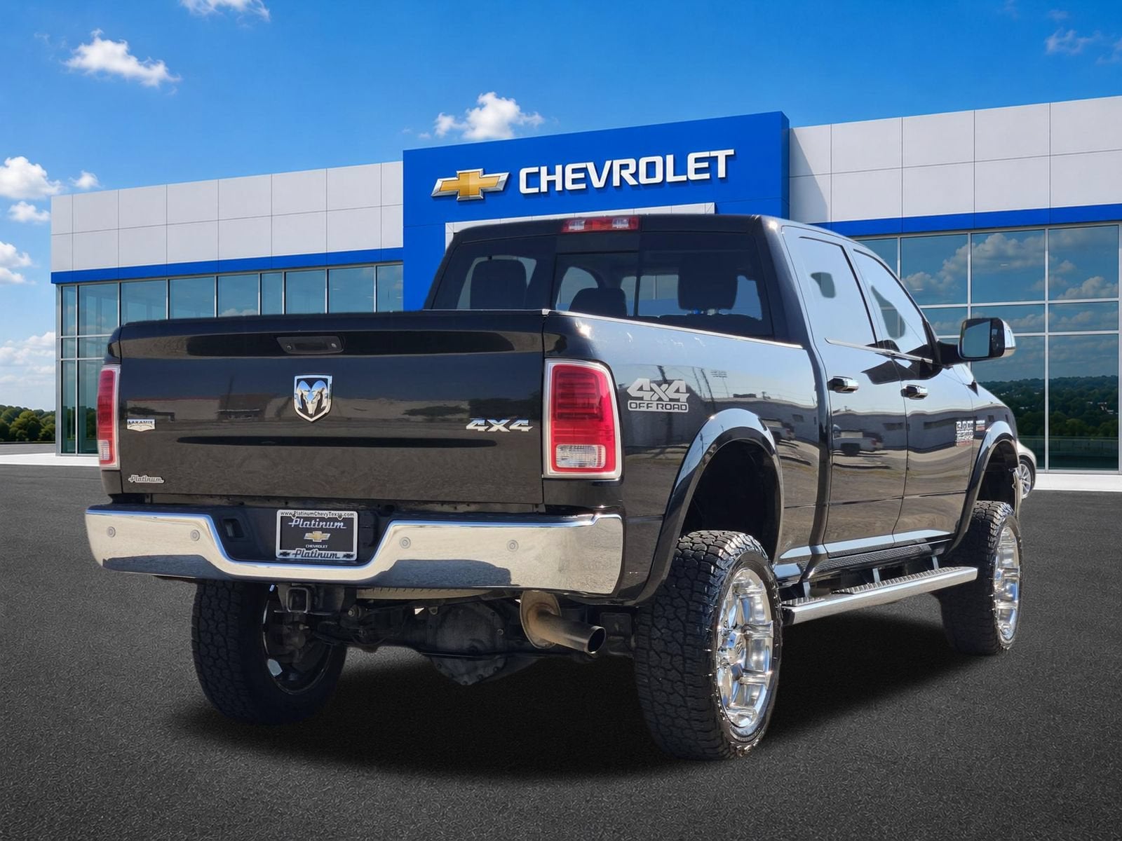 2018 RAM 2500 Laramie Crew Cab 4x4 6'4" Box