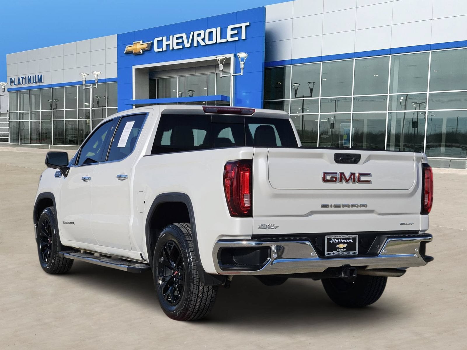2024 GMC Sierra 1500 SLT