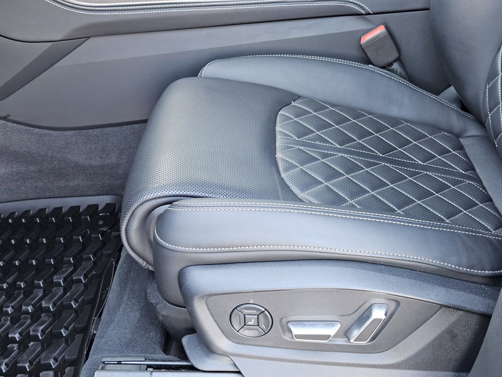 2025 Audi SQ7 Prestige TFSI quattro Tiptronic