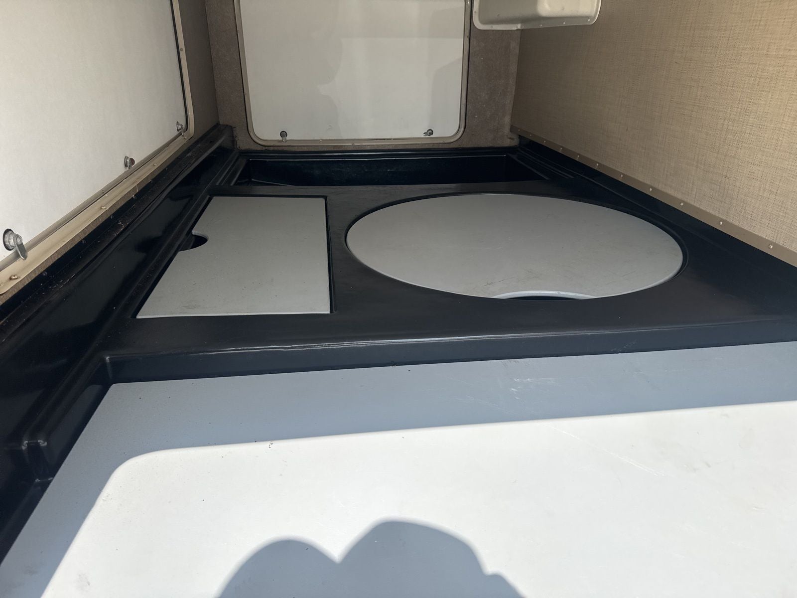 2018 Ford E-450SD Base