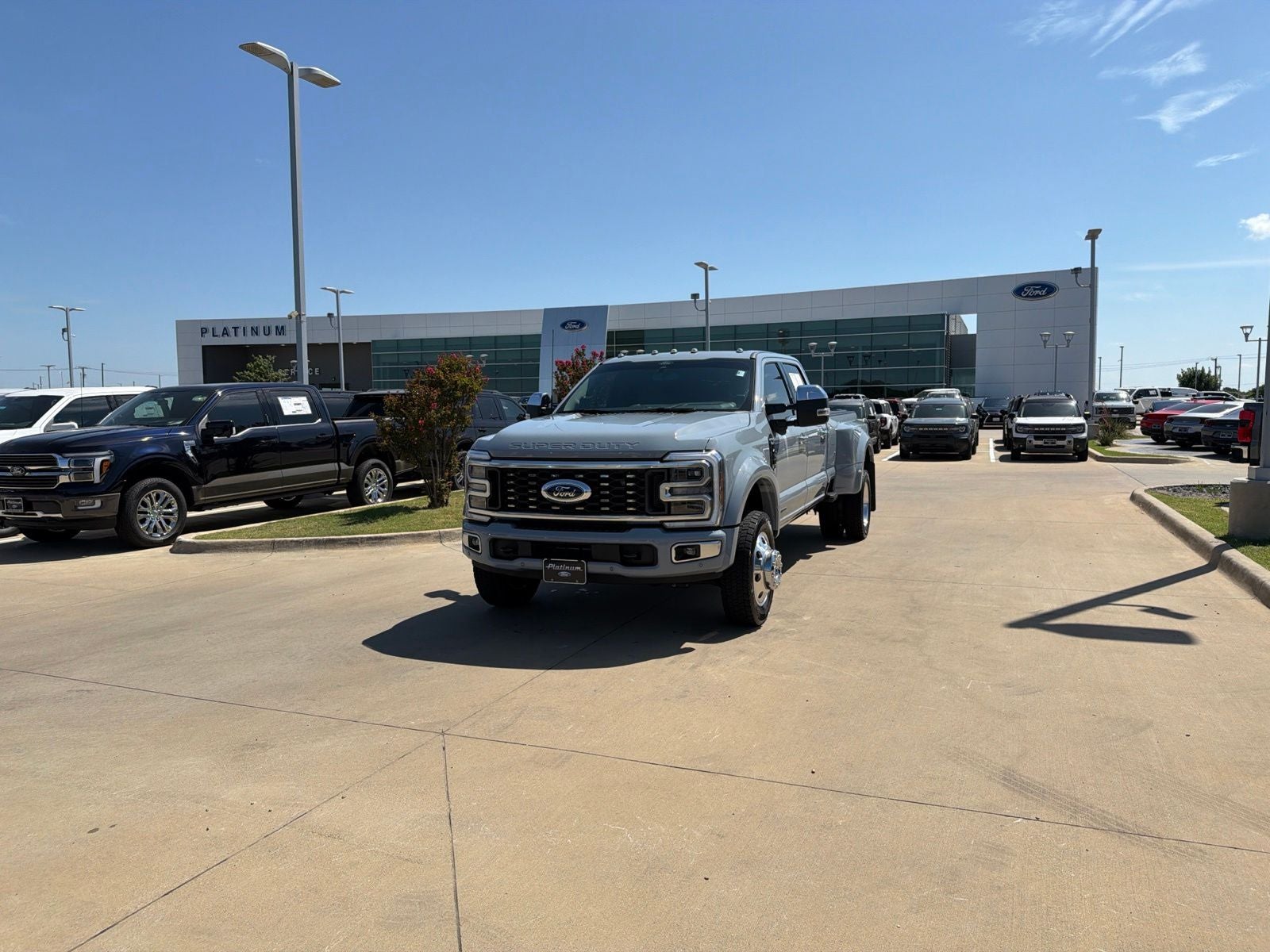 2026 Ford F-450SD Platinum DRW