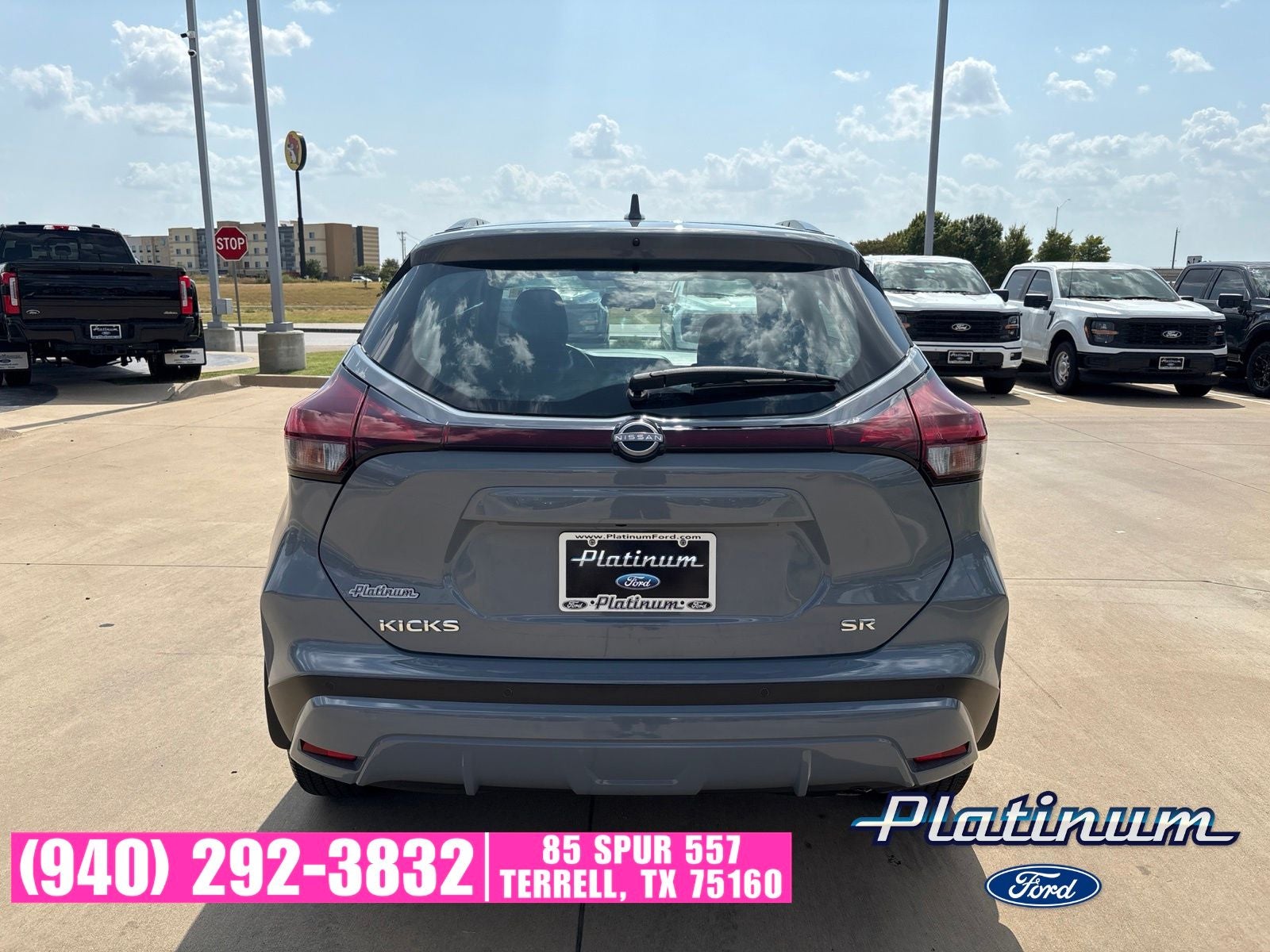 2023 Nissan Kicks SR